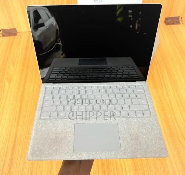 Laptop Microsoft Surface Laptop 2 8GB Intel Core i5 SSD 128GB · Photo 1
