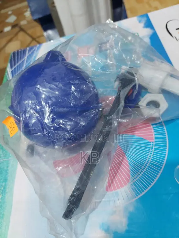 Plastic Float Valve Kit for Water Tanks and Cisterns · Photo 1