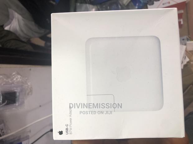 Macbook Air and Pro Type C Head Adapter (Apple) 87w · Photo 2