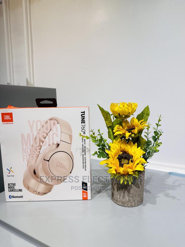 JBL Tune 760 Headphones Enjoy With Bluetooth · Photo 1