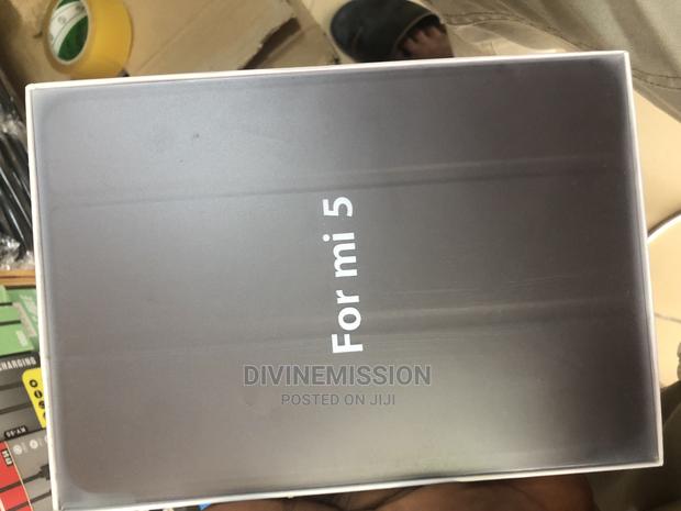iPad Mini 5 Smart Case · Photo 3