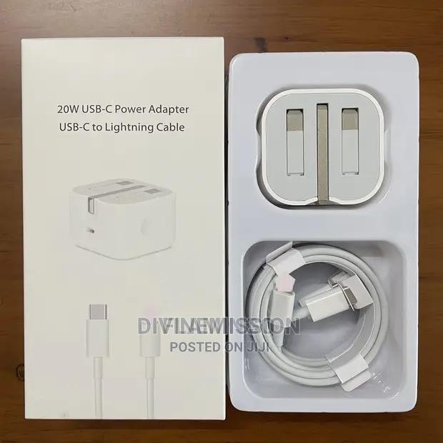 iPhone Type C Charger 3 Pin. · Photo 1