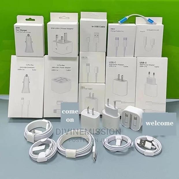 iPhone Type C Charger 3 Pin. · Photo 2