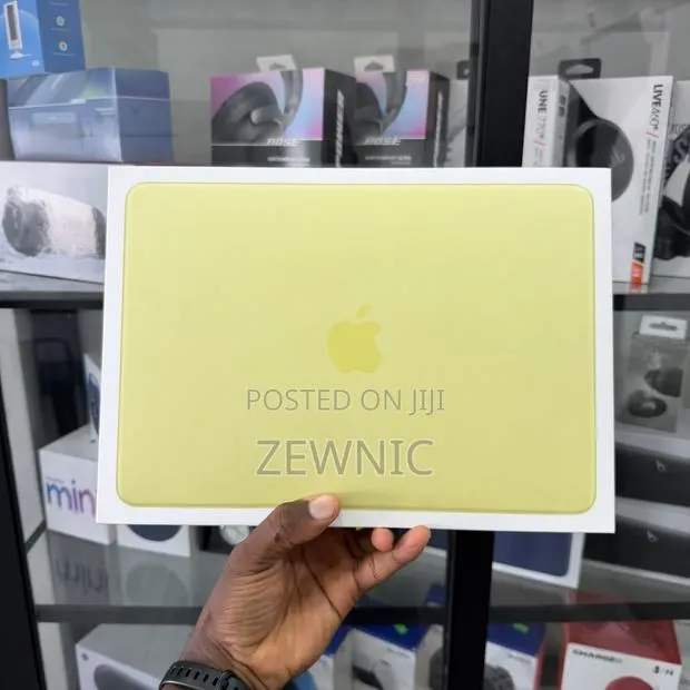 New Laptop Apple MacBook Neo 2026 8GB Apple M5 SSD 256GB · Photo 1