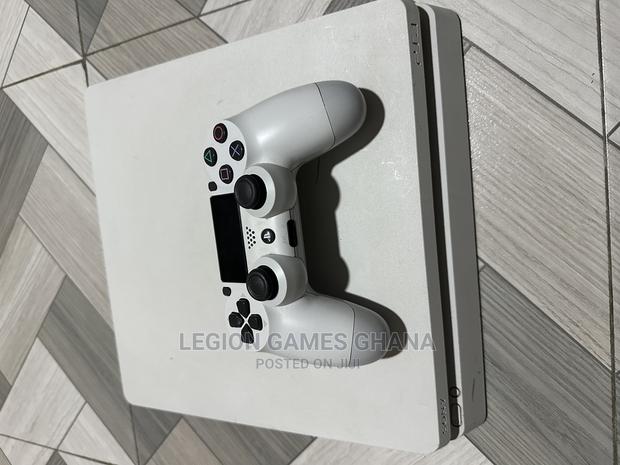 Limited Edition PS4 Slim White With Latest Games · Photo 1