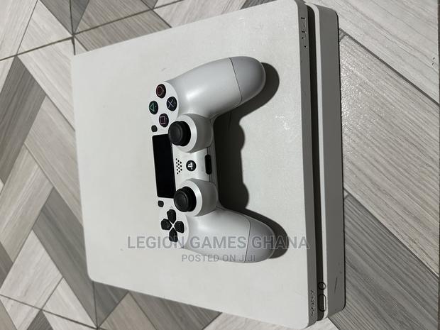 Limited Edition PS4 Slim White With Latest Games · Photo 5