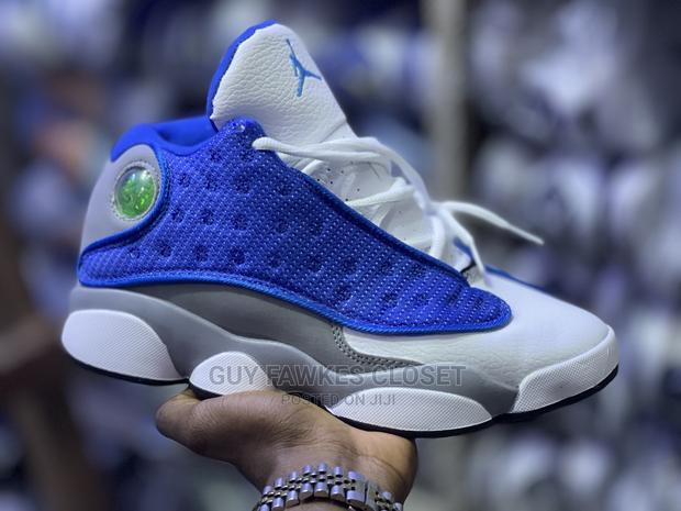 Air Jordan 13 Retro · Photo 2