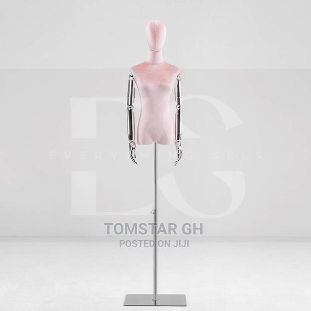 Mannequins · Photo 3