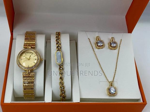 Ladies Watch And Jewellery Set · Photo 1