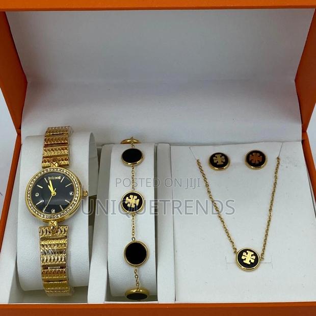 Ladies Watch And Jewellery Set · Photo 6