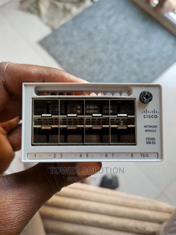Cisco C9300-Nm-8x Network Module · Photo 1