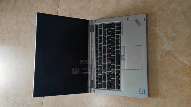 Laptop Lenovo ThinkPad Yoga 8GB Intel Core I5 SSD 256GB · Photo 2