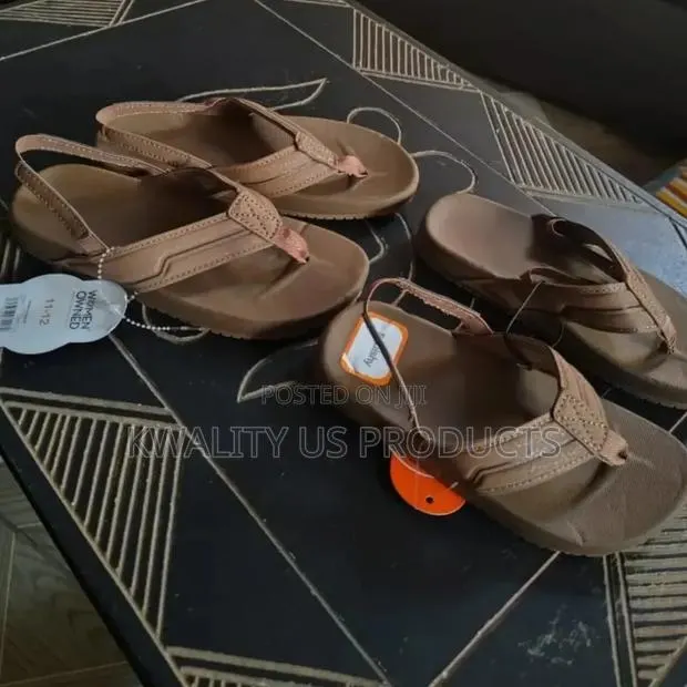 Wonder Nation Kids Slippers With Strap · Photo 1