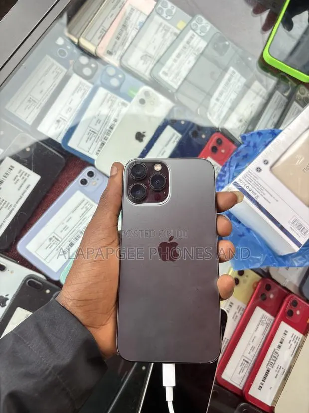 Apple iPhone 13 Pro Max 128 GB Black · Photo 1