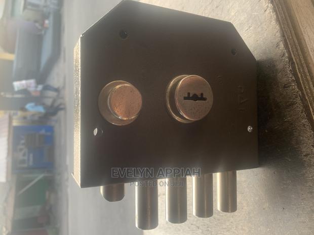 High Security Container Lock · Photo 2