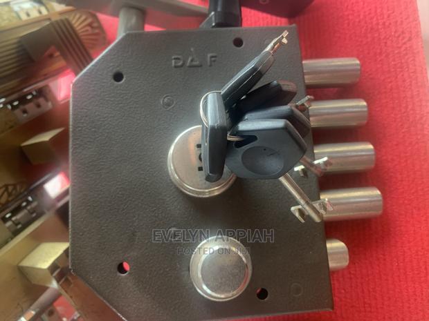 High Security Container Lock · Photo 1