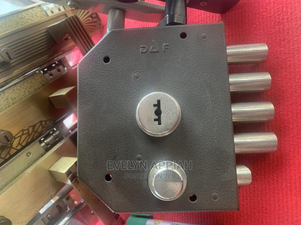 High Security Container Lock · Photo 3