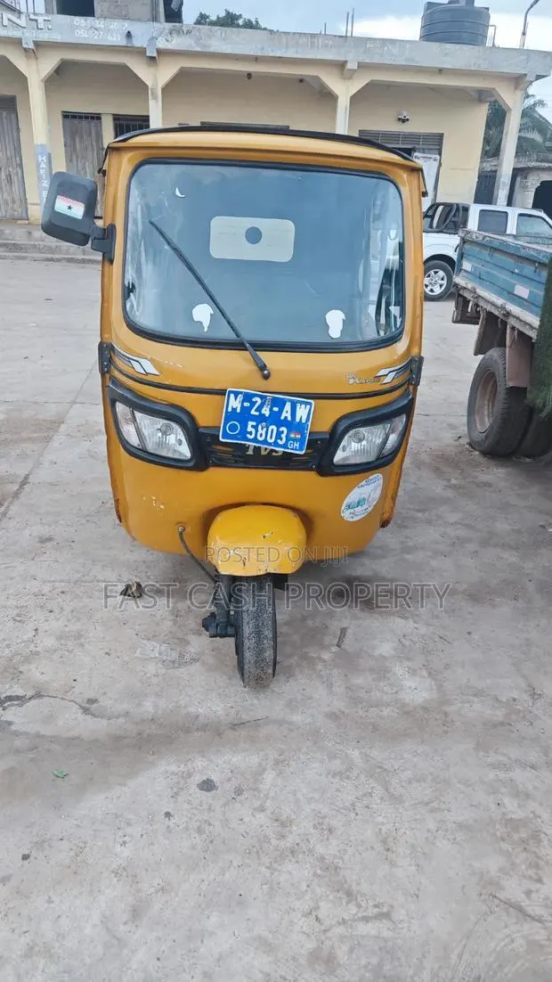 TVS 2024 Yellow · Photo 1