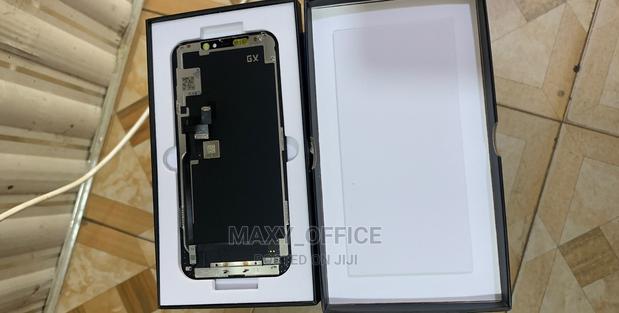 iPhone 11 Pro Screen Replacement · Photo 2