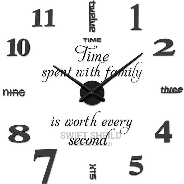 3d Wall Clock 120 Cm. (Time Spent With Family Design) · Photo 2