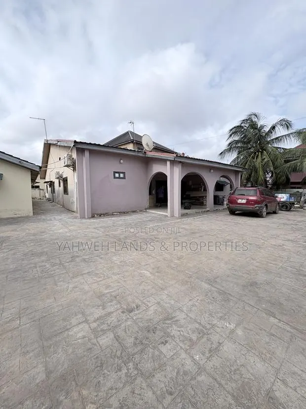 3bdrm Apartment in Abranti3 Junction, Spintex for rent · Photo 1