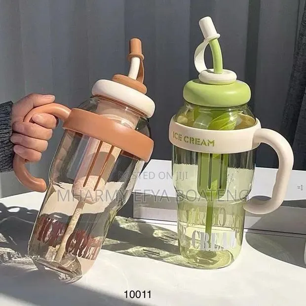 Water Bottles With Straw · Photo 1