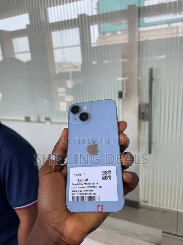 New Apple iPhone 14 128 GB Blue · Photo 1