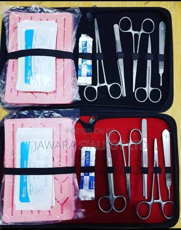 Regular Suturing Practice Kit and Practice Pad · Photo 2