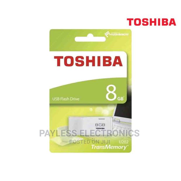 Toshiba 8gb USB Flash Drive · Photo 1