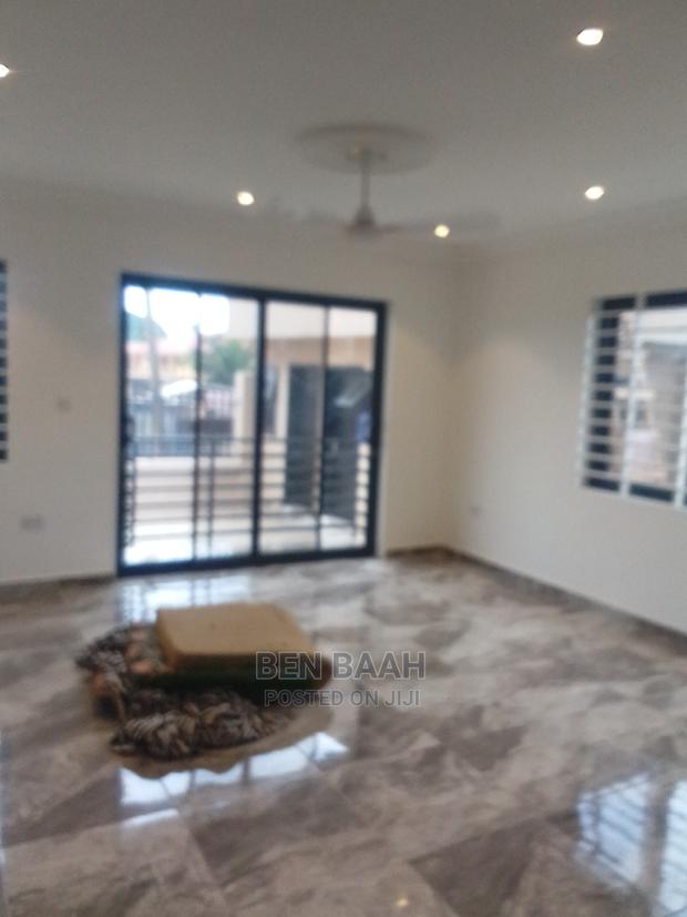 2bdrm Duplex in Ben Properties, Dome for rent · Photo 4