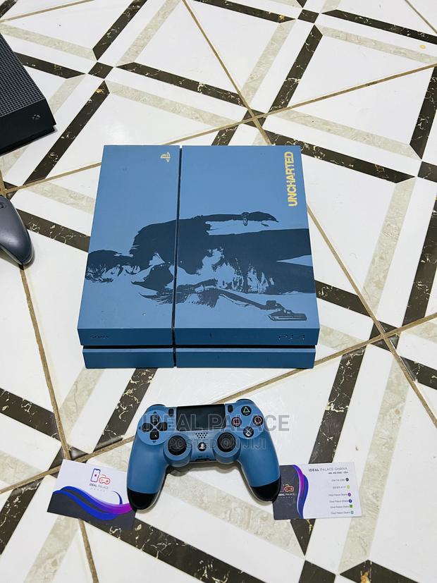 Ps4 Standard Unchanrted Edition · Photo 2