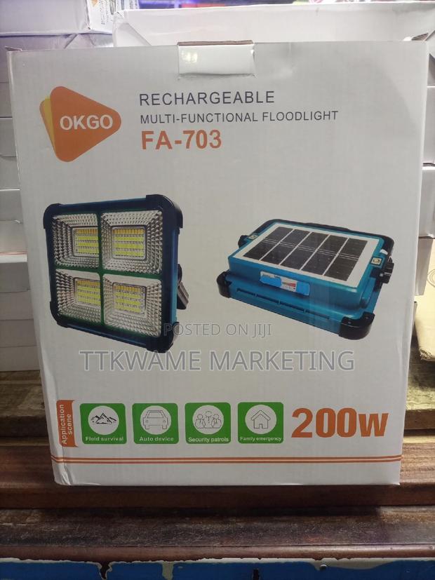 Rechargeable Multifunctional Floodlight · Photo 1