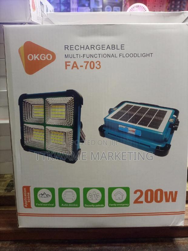 Rechargeable Multifunctional Floodlight · Photo 4