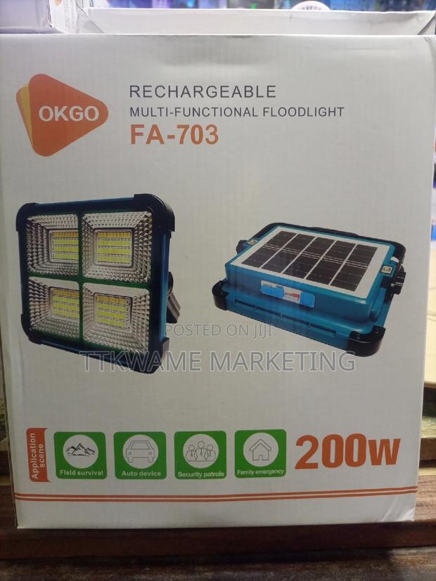 Rechargeable Multifunctional Floodlight · Photo 5