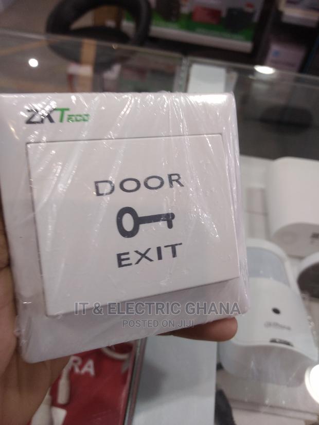 Exit Button · Photo 1
