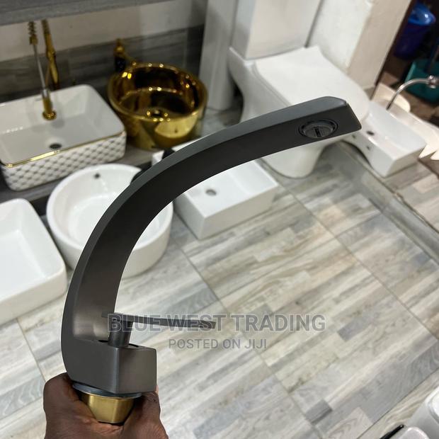 Arc Basin Mixer Tap · Photo 3
