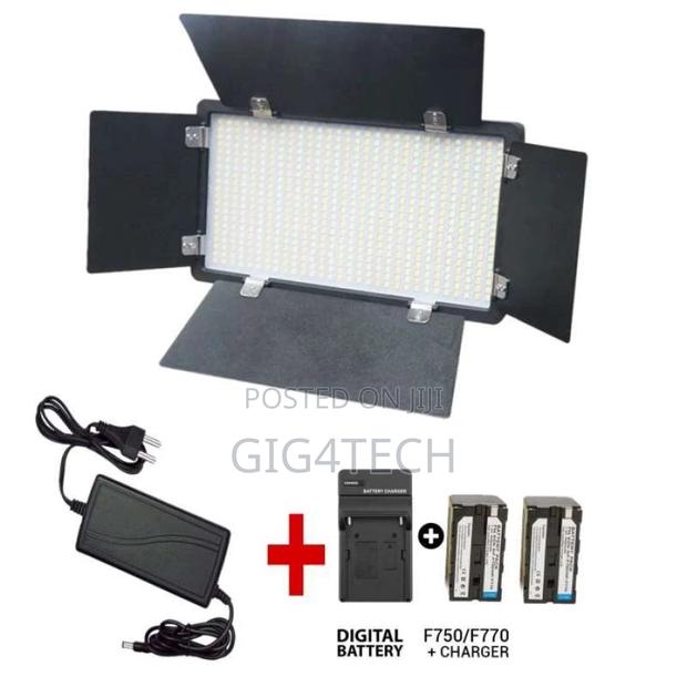 LED 600 Varicolor Professional Video Light · Photo 3