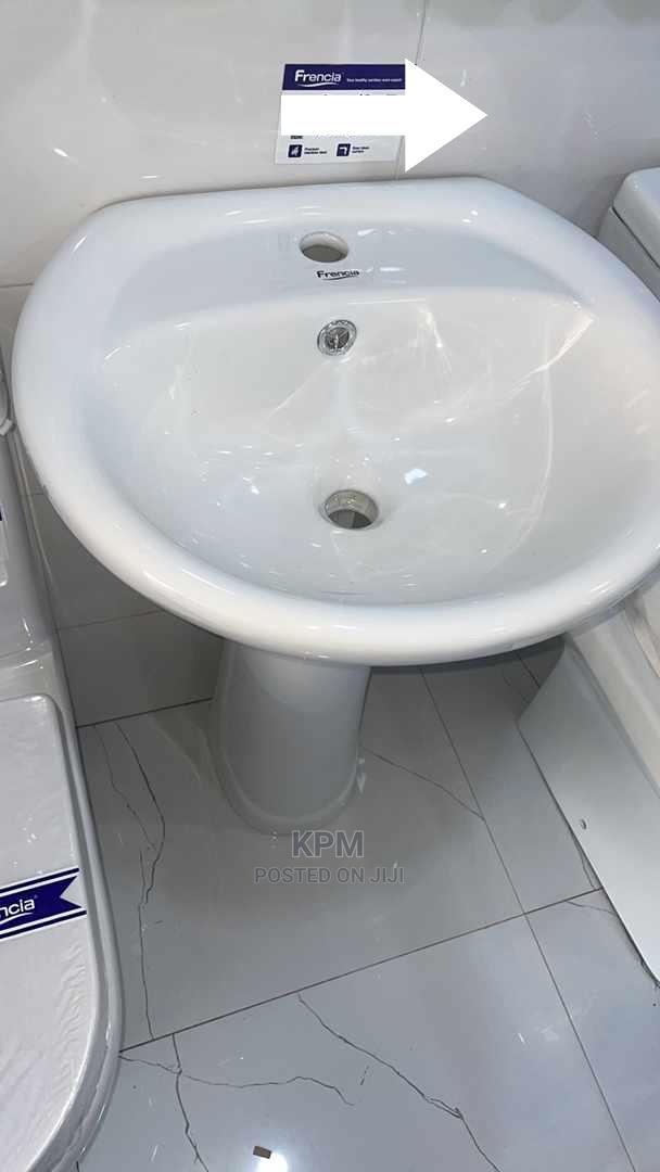Twyford Frencia Wash-Hand Basin Stand · Photo 3