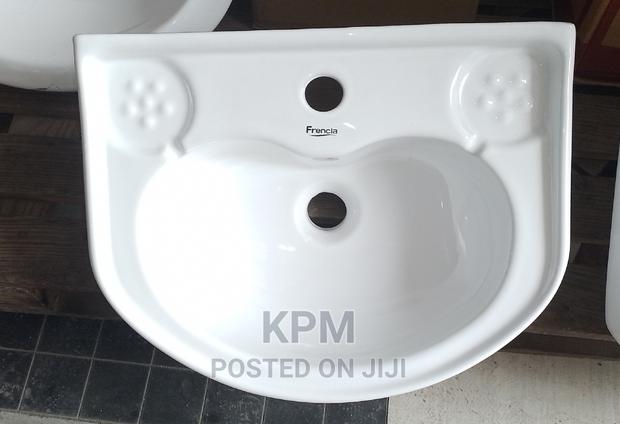 Twyford Frencia Most Heavy Wash-Hand Basin Only · Photo 2