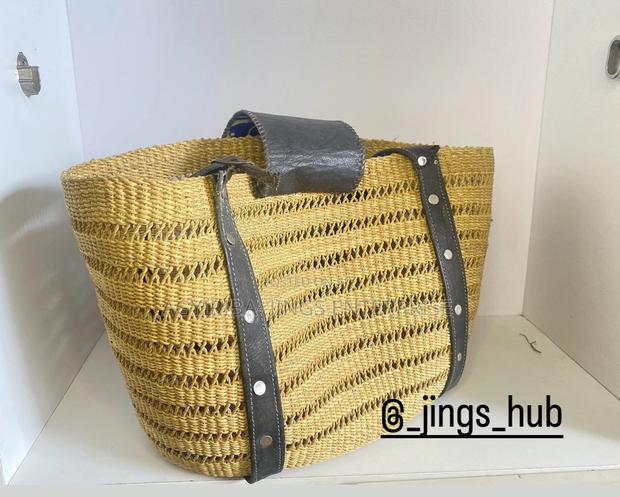 Bolga Handwoven Bag · Photo 2