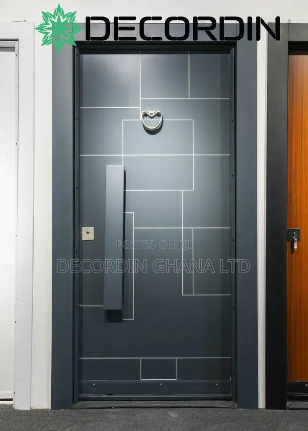 Waterproof Front Door · Photo 1