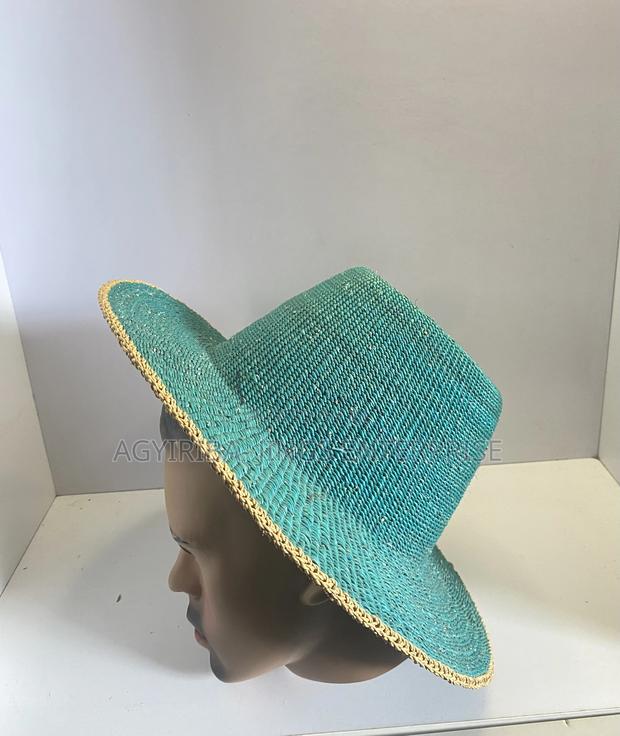 Bolga Handwoven Hats · Photo 2