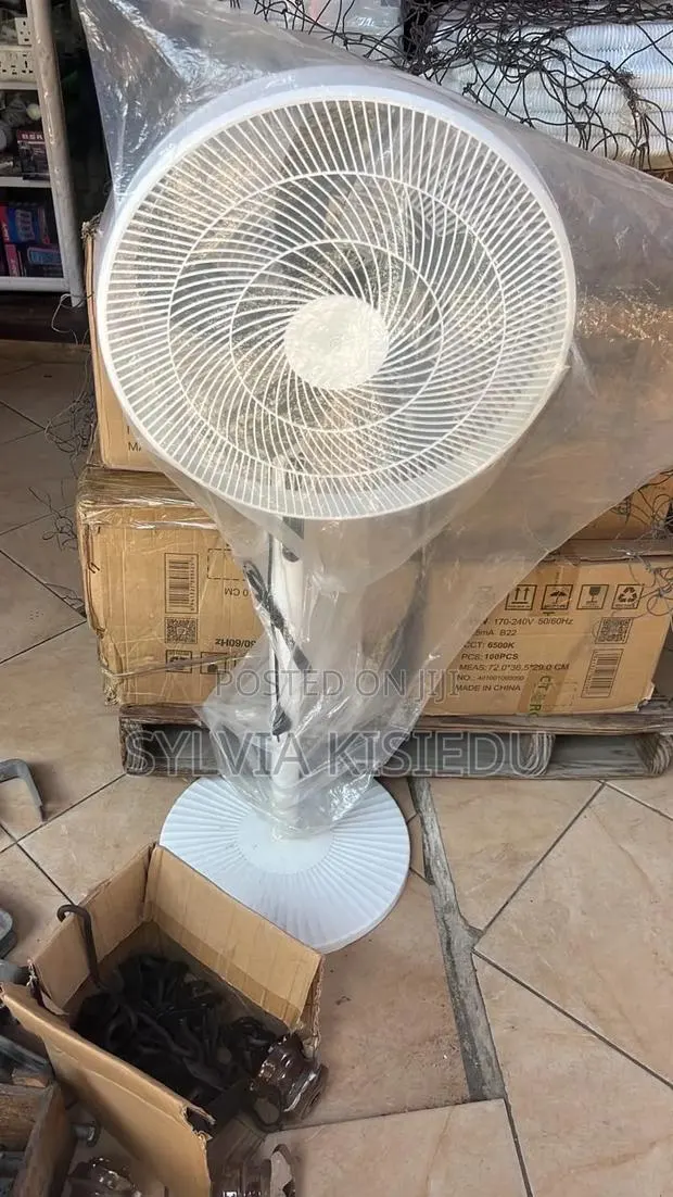 Wall Fan With Remote, Floor Fan With Remote · Photo 1