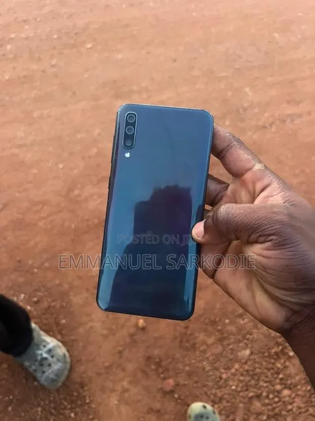 Samsung Galaxy A50 128 GB Black · Photo 1
