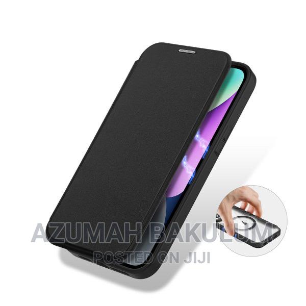 iPhone 14 Pro Max / 14 Pro / 13 Pro Magnetic Flip Cover · Photo 7