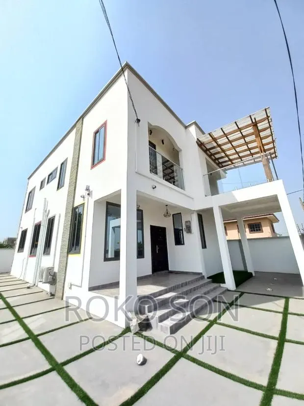 5bdrm Duplex in Dr Roko, Tema Metropolitan for sale · Photo 1