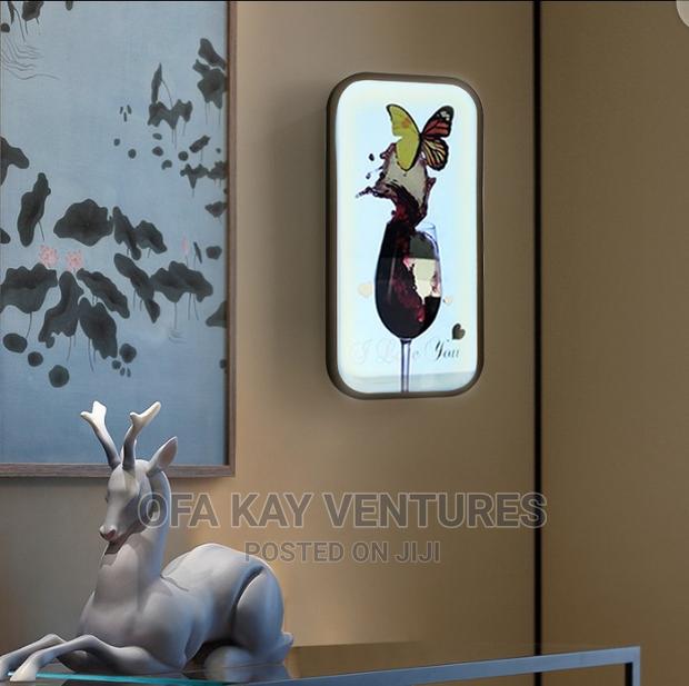 Creative Painted 3 Colors Wall Light · Photo 1