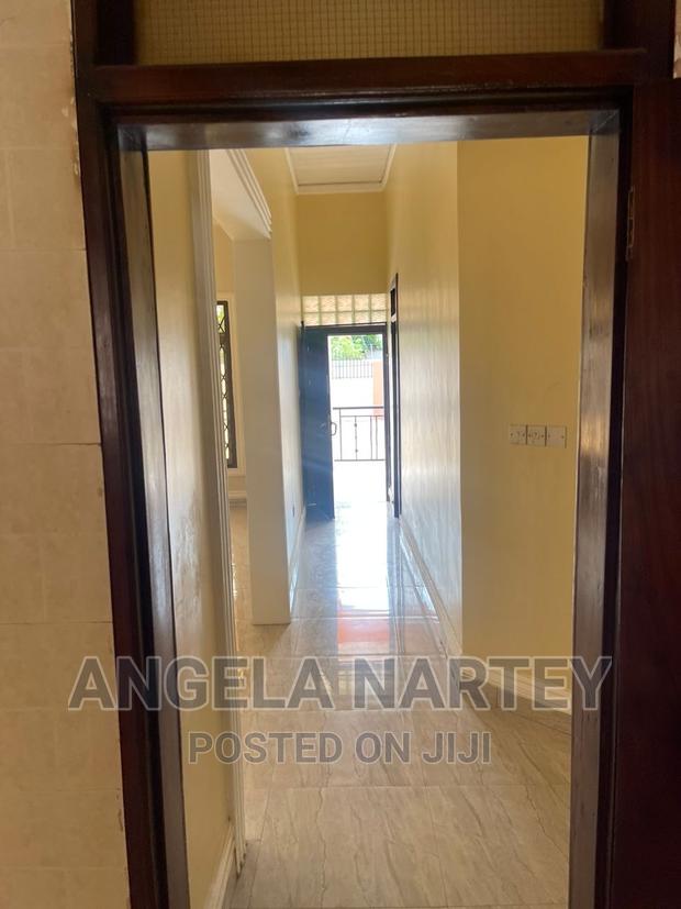 4bdrm House in Sakumono Estates, Tema Metropolitan for sale · Photo 6