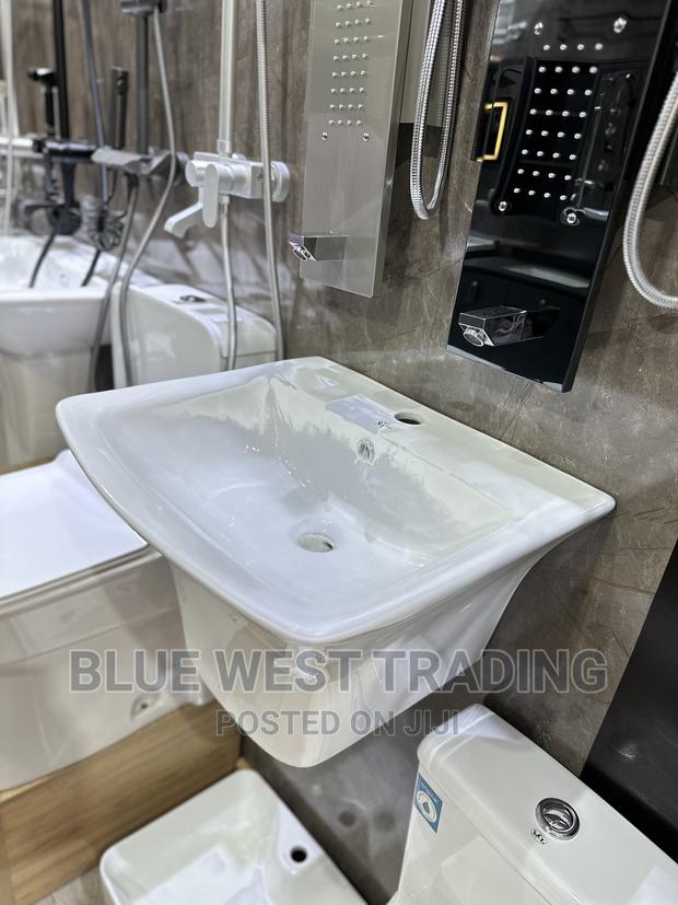 Wall Hung Basin - Wash Hand Basin · Photo 2