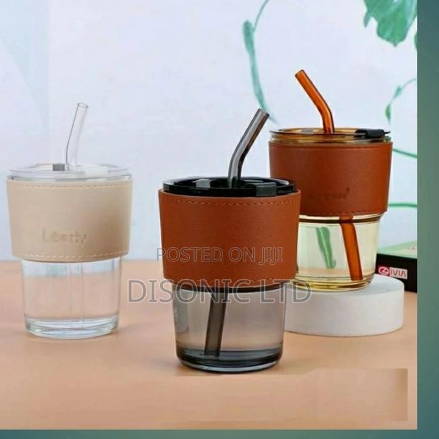 Glass Mug With Straw For Tea And Smoothie · Photo 1